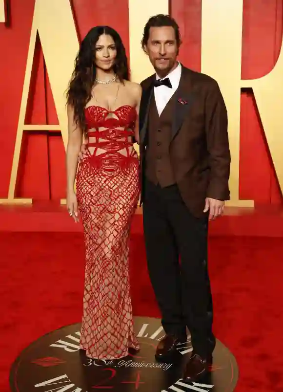 oscars transparent 2024 Matthew McConaughey and Camila Alves