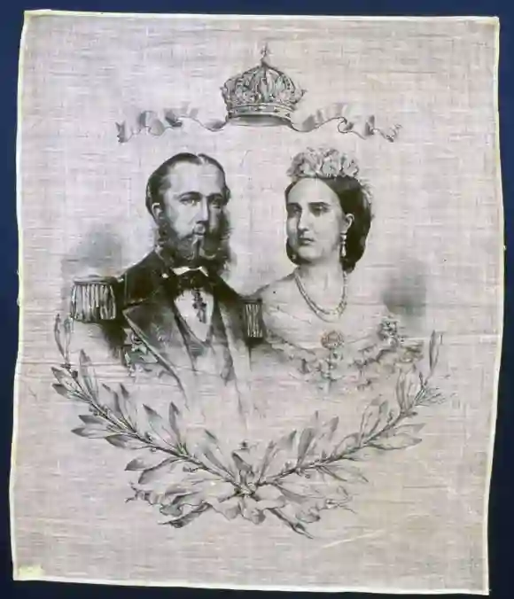 Bordado con la imagen de Maximiliano de Habsburgo y la Emperatriz Carlota