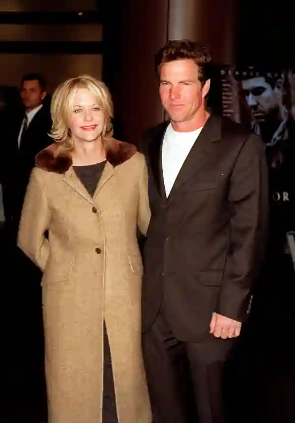 Meg Ryan y Dennis Quaid en el estreno de "Savior" en 1998