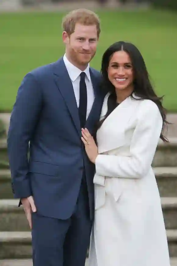Meghan Markle y el Príncipe Harry en el anuncio de su compromiso en 2017