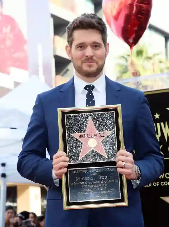 Michael Buble asiste a su honor con una estrella en el Paseo de la Fama de Hollywood el 16 de noviembre de 2018