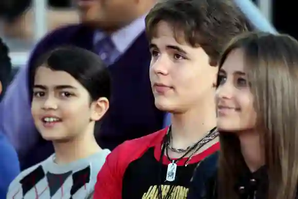 Blanket Jackson, Prince Michael Jackson I y Paris Jackson en 2012