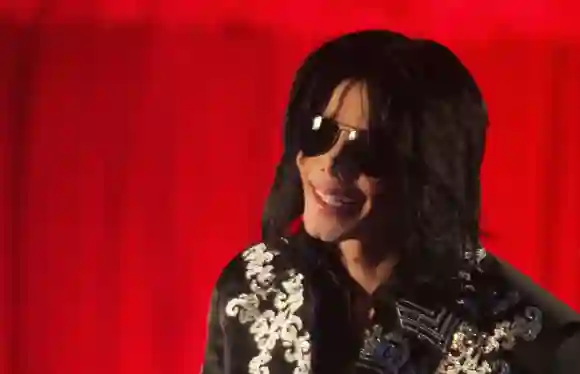 Michael Jackson en una rueda de prensa en el O2 Arena de Londres el 5 de marzo de 2009