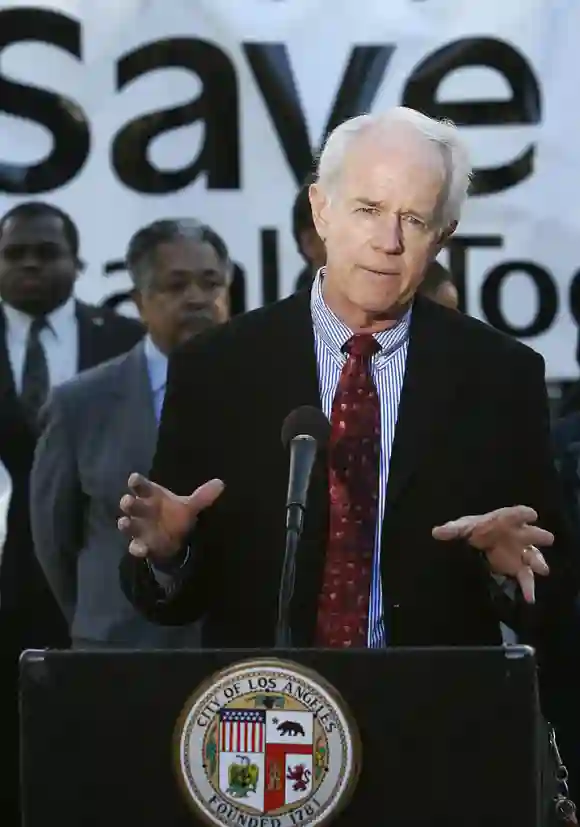 Mike Farrell