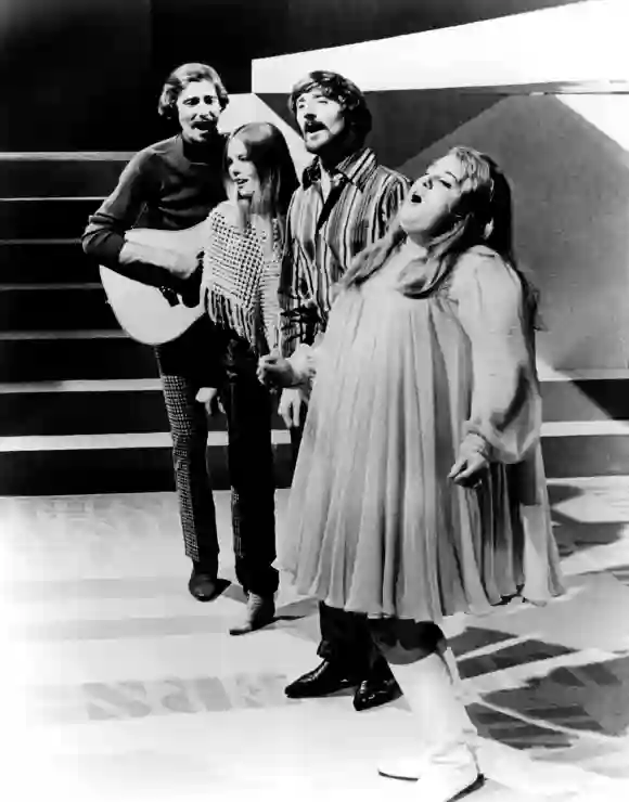 Why Popular Music Group The Mamas and the Papas Only Lasted 3 Years Together