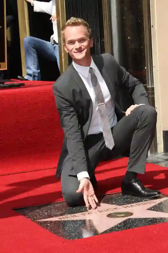 Neil Patrick Harris reçoit une étoile sur le Hollywood Walk of Fame.