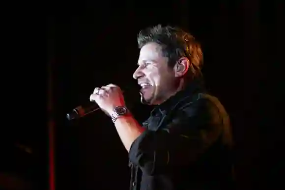 Syndication: The Enquirer, Nick Lachey performs with the band 98 Degrees, in front of a sold-out crowd at the Hard Rock