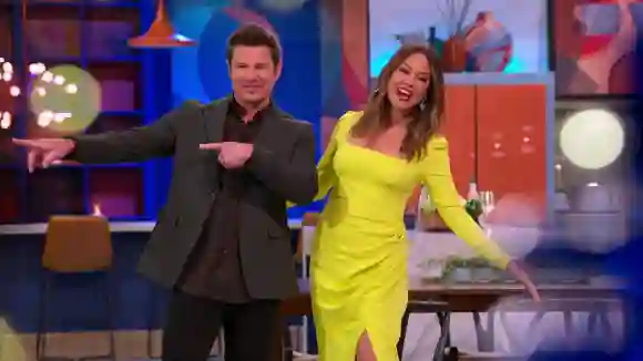 RECORD DATE NOT STATED LOVE IS BLIND, from left: co-hosts Nick Lachey, Vanessa Lachey, Higher Love , (Season 6, ep. 601,