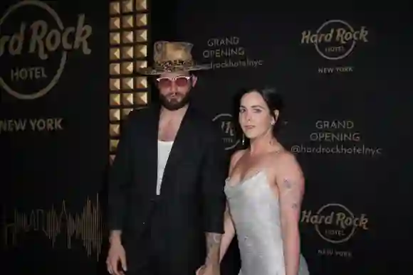 Nico Tortorella et Bethany Meyers