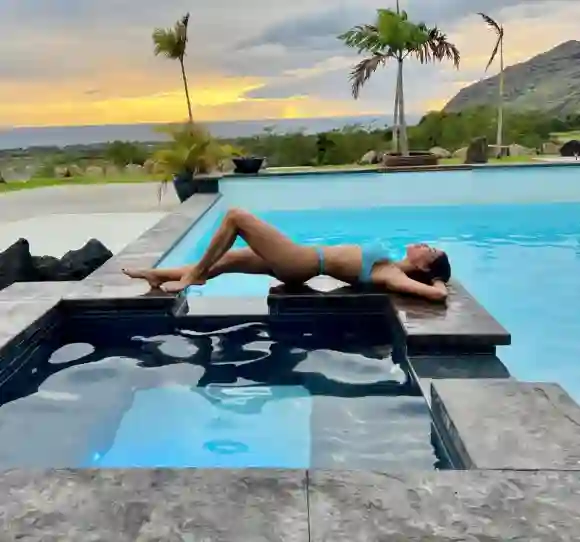 nicole scherzinger bikini hot sexy