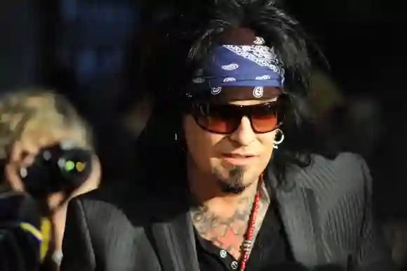 Nikki Sixx llega al Festival Anual de Música Sunset Strip, Tributo a Motley Crue, 18 de agosto de 2011.