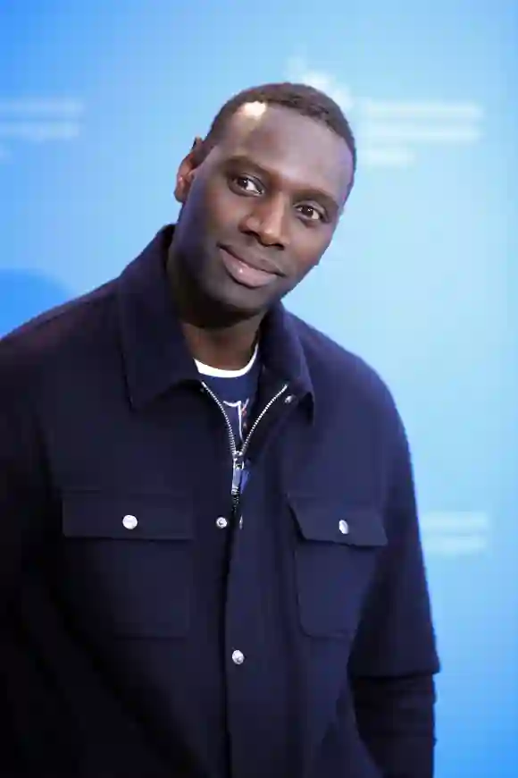 Omar Sy pose lors de la séance photo "Police" ("Night Shift") lors de la 70e édition du Festival international du film de Berlin, le 28 février 2020.