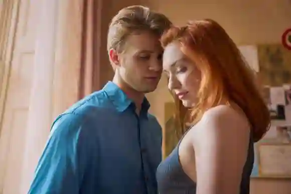 Leo Woodall and Eleanor Tomlinson in 'One Day'