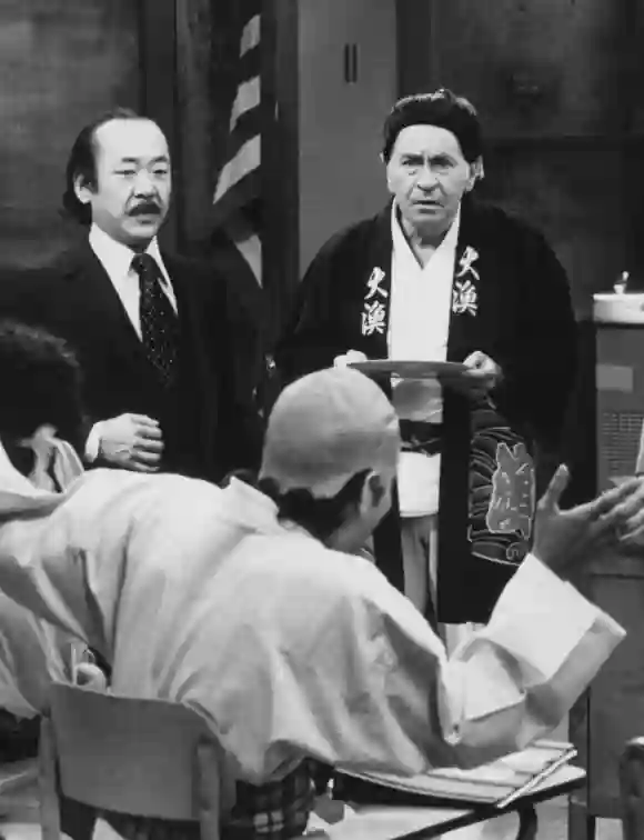 Pat Morita y John Sylvester White