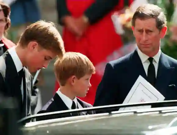 Príncipe Carlos: Estas fueron sus primeras palabras tras conocer la noticia de la muerte de Diana.