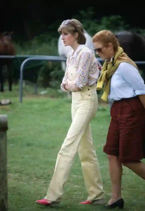 La Princesa Diana y Sarah Ferguson en un partido de polo en 1981