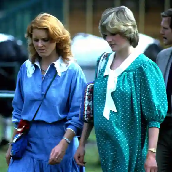 La Princesa Diana y Sarah Ferguson en 1982
