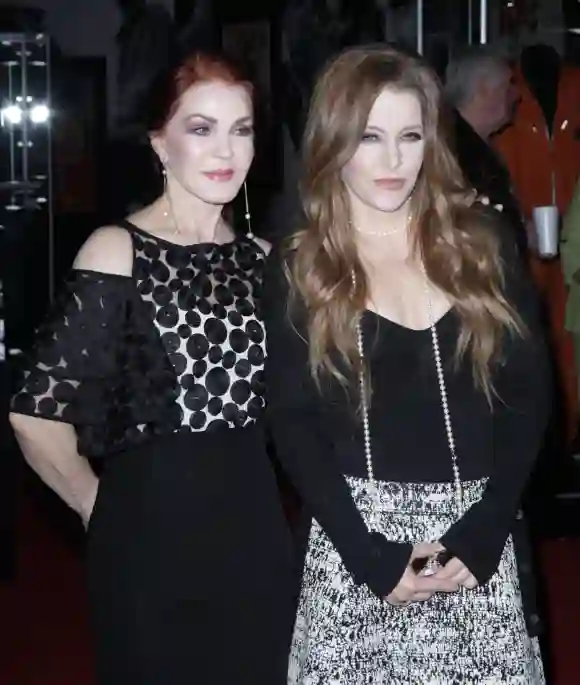 Priscilla Presley y Lisa Marie Presley en 2015