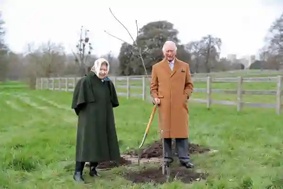 La Reine Elizabeth et le Prince Charles se réunissent pour le lancement du projet