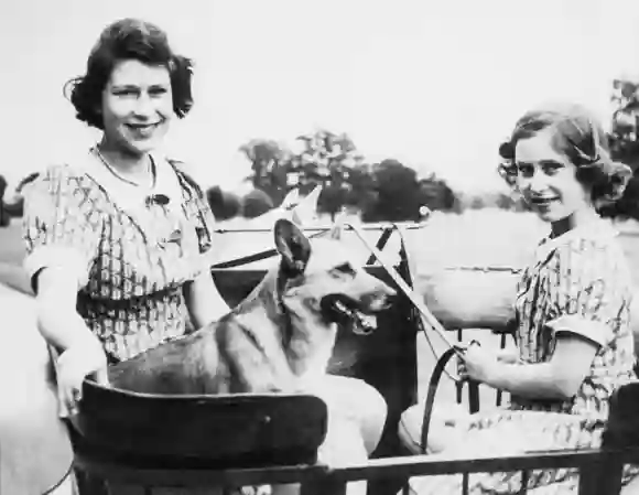 La reina Isabel y la princesa Margarita en 1940.