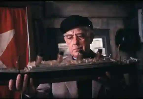 Alec Guinness dans "Raise the Titanic" (Lever le Titanic)