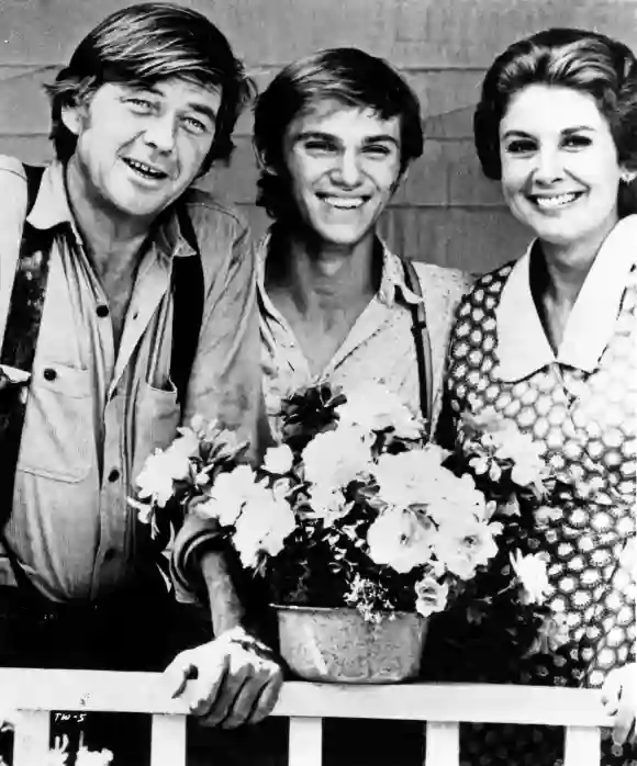 Ralph Waite, Richard Thomas and Michael Learned in 'The Waltons'.