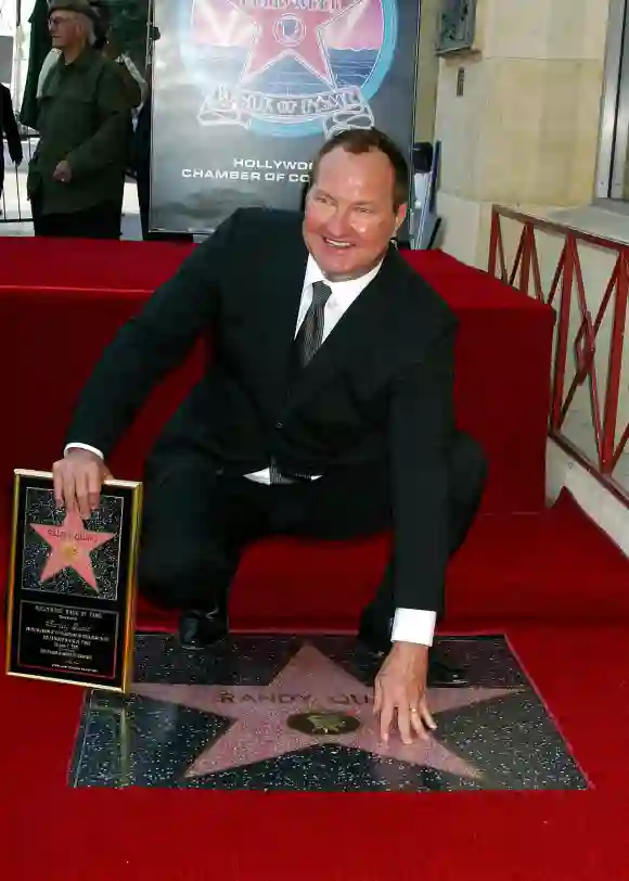 Randy Quaid devant son étoile sur le Hollywood Walk of Fame le 7 octobre 2003.