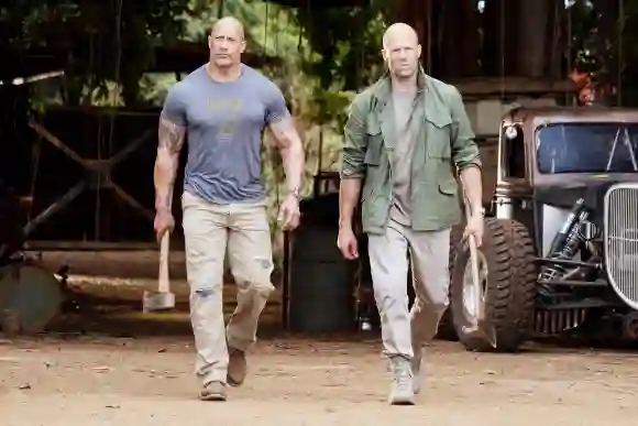 Dwayne Johnson y Jason Statham en una escena de 'Rápidos y furiosos: Hobbs y Shaw'