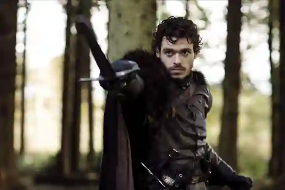 Richard Madden dans le rôle de "Robb Stark" dans "Game of Thrones".