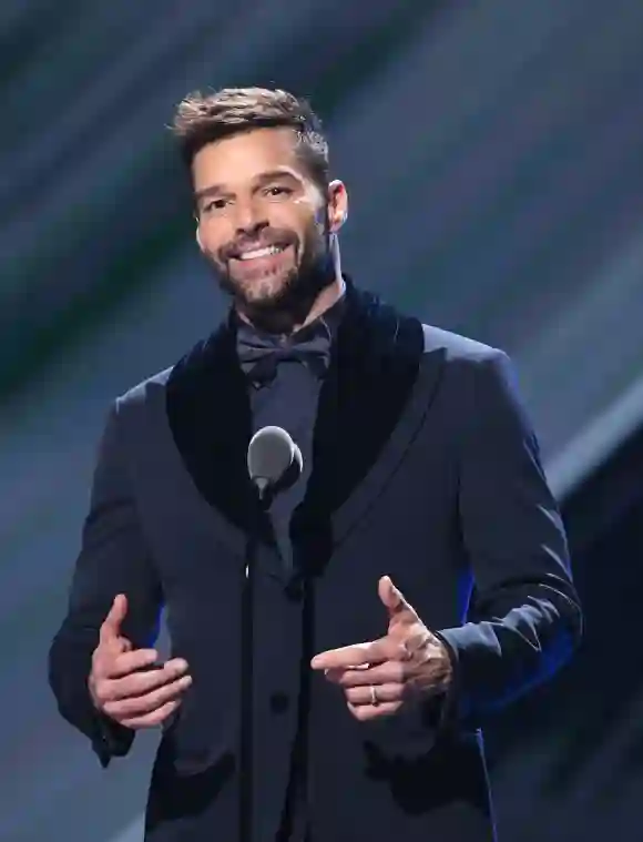 Ricky Martin parle sur scène lors de la 20e édition annuelle des Latin GRAMMY Awards au MGM Grand Garden Arena le 14 novembre 2019 à Las Vegas, Nevada.