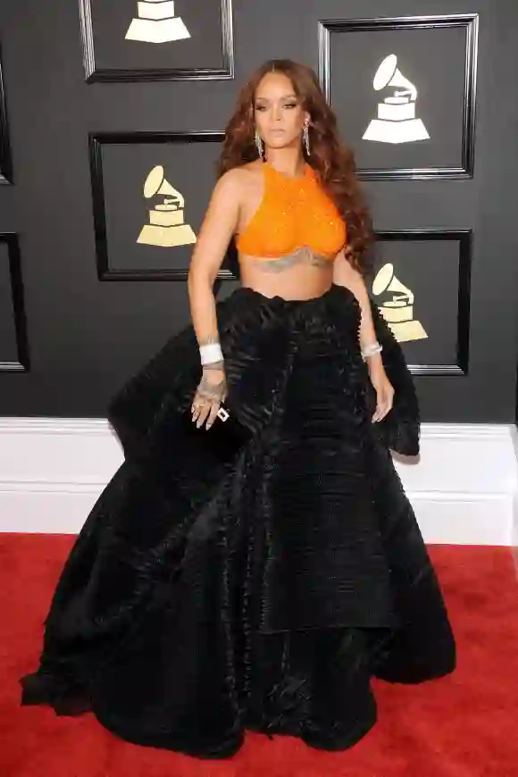 Rihanna in belly free outfit