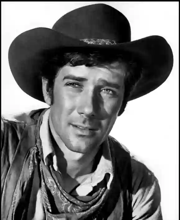 Iconic Moments: Robert Fuller’s Remarkable Career in Pictures