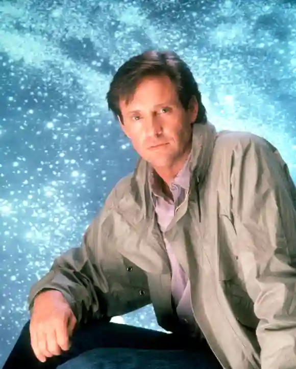 Robert Hays in 'Starman'