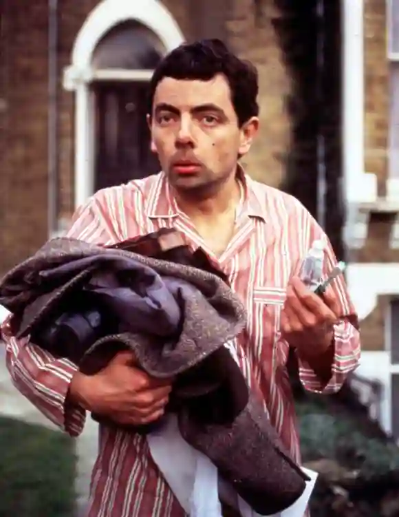 Rowan Atkinson como "Mr. Bean" en la playa