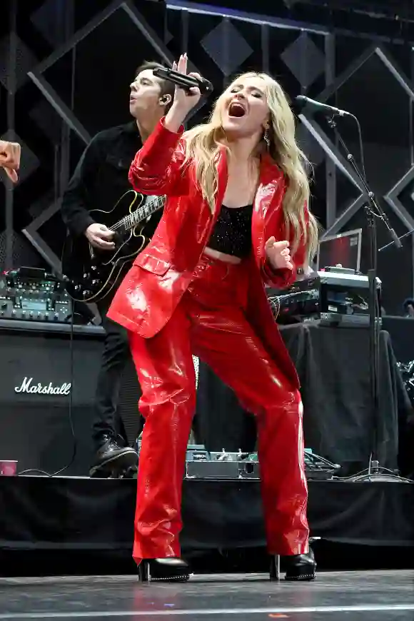 Sabrina Carpenter on stage at concert in Atlanta, Georgia 2018
