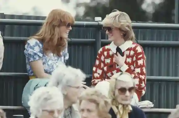 La Princesa Diana y Sarah Ferguson en 1983
