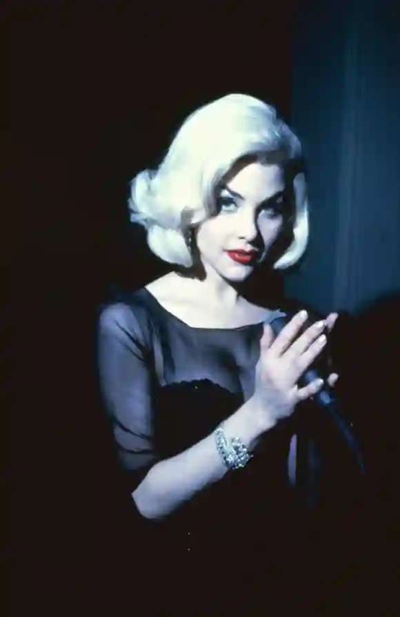 Sherilyn Fenn was once with Johnny Depp