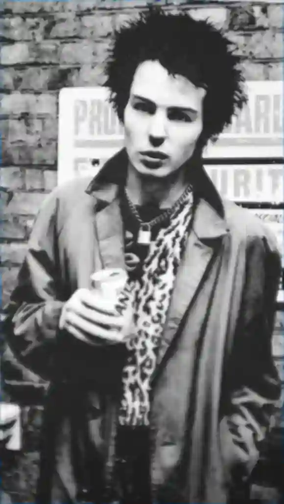 Simon John Ritchie (1957 - 1979), known as Sid Vicious, English musician; bassist for the English punk rock band Sex Pis
