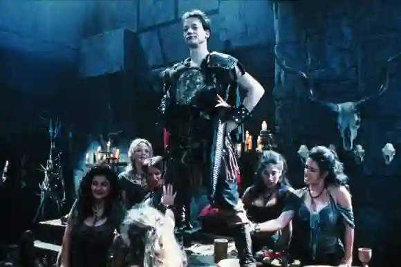 Ted Raimi como "Joxer" en Xena: la princesa guerrera.