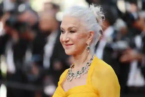 The 20 Best Celeb Hairstyles For Women Over 60 That Make Them Look Younger