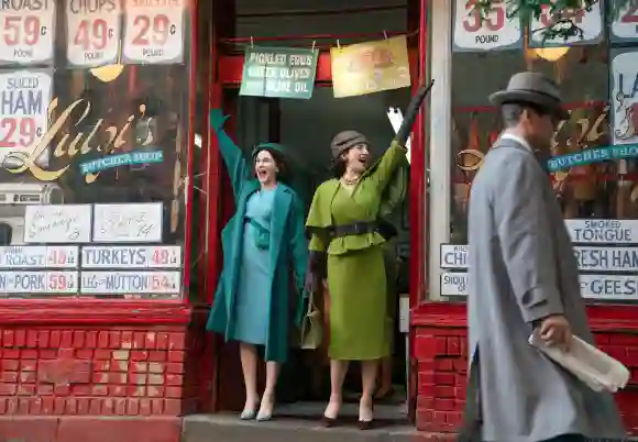 Rachel Brosnahan and Marin Hinkle 'The Marvelous Mrs. Maisel' Look She Made a Hat Season 2 Episode 7