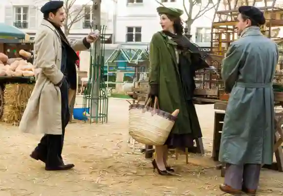 Marin Hinkle and Tony Shalhoub 'The Marvelous Mrs. Maisel' Mid-way to Mid-Town Season 2 Episode 2