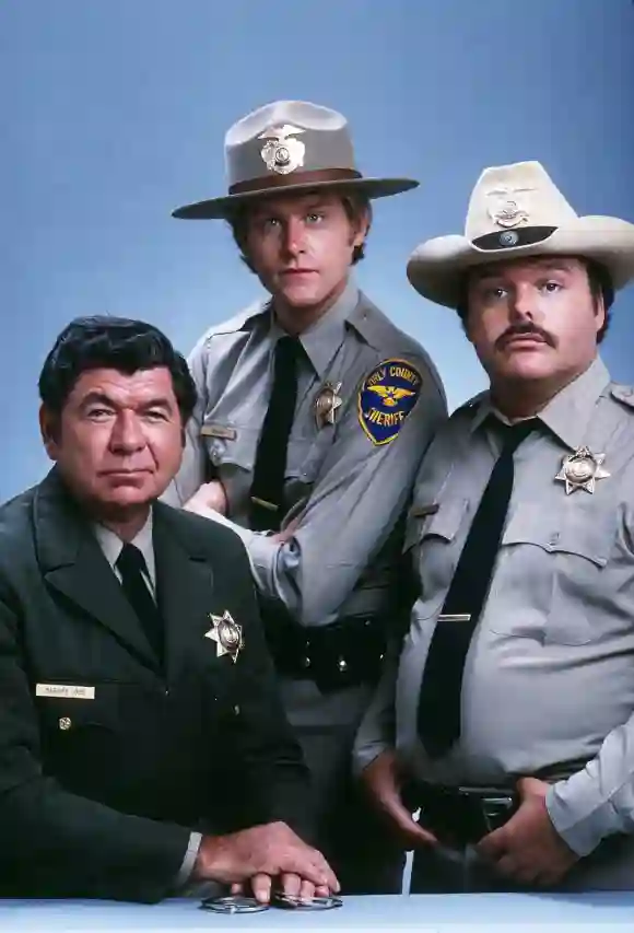 The Misadventures of Sheriff Lobo Cast