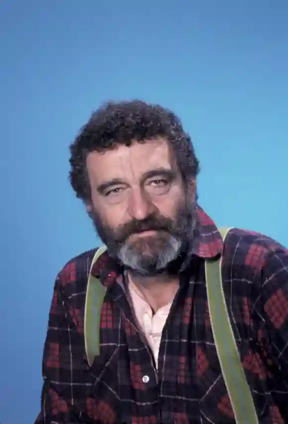 Victor French alias "Mr. Edwards" para "Our Little Farm" 1982