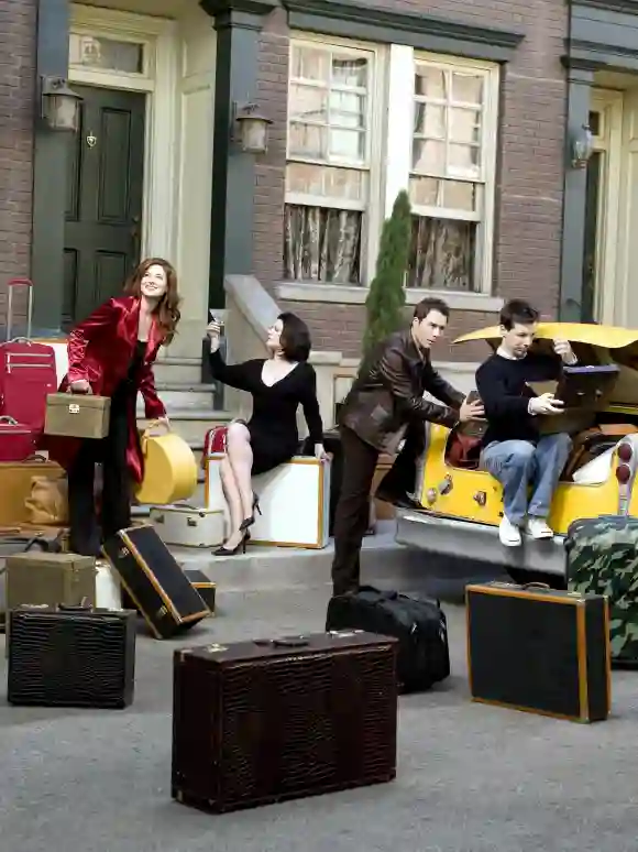 Megan Mullally, Eric McCormack, Debra Messing y Sean Hayes en una escena de la serie 'Will & Grace'