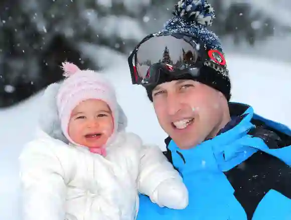 Le Prince William, Duc de Cambridge et la Princesse Charlotte, profitent d'un court séjour de ski privé le 3 mars 2016 dans les Alpes françaises, France.