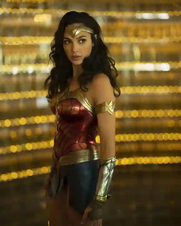 The first trailer for Wonder Woman 1984 with Gal Gadot is here!