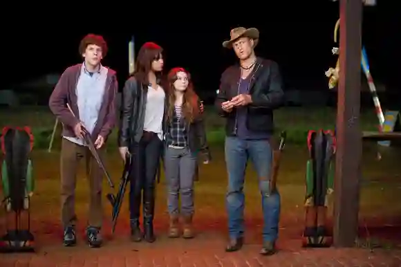 Jesse Eisenberg, Emma Stone, Abigail Breslin, Woody Harrelson in 'Zombieland'