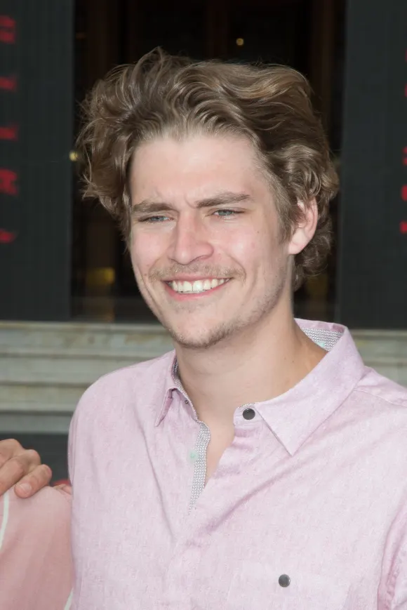 Cannes - Semi-Exclusif - Jean-Claude Van Damme fête ses 30 ans de carrière Semi-Exclusif - Jean-Claude Van Damme cel