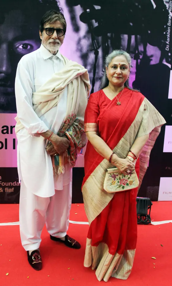 MUMBAI INDIA FEBRUARY 22 Bollywood actor Amitabh Bachchan with his wife Jaya Bachchan during the